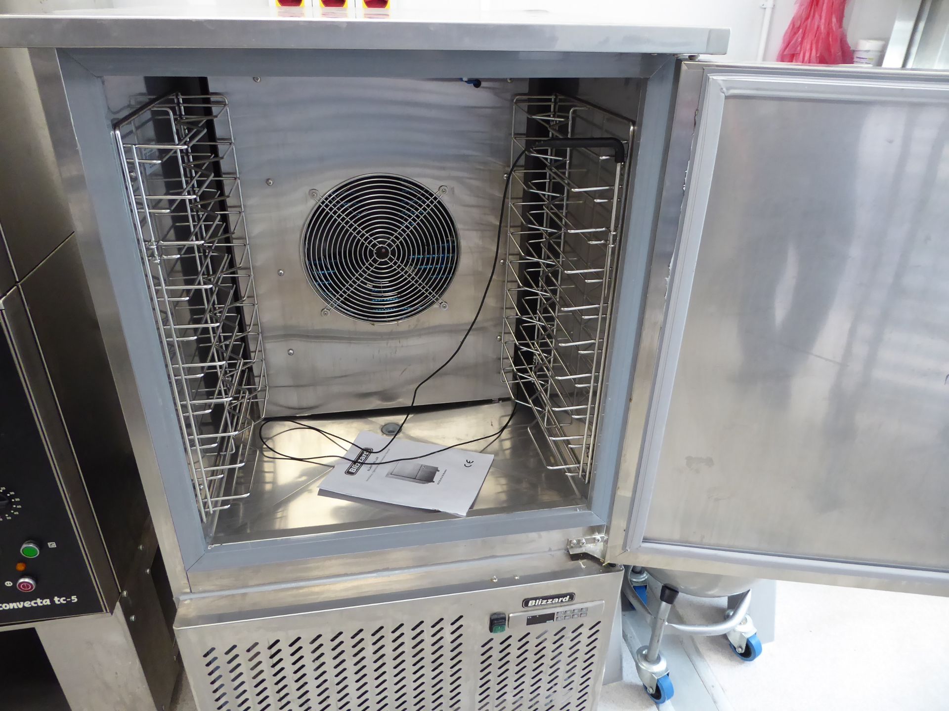 * Blizzard blast chiller freezer. BCF40HC. 800w x 800d x 1500h - Image 4 of 6