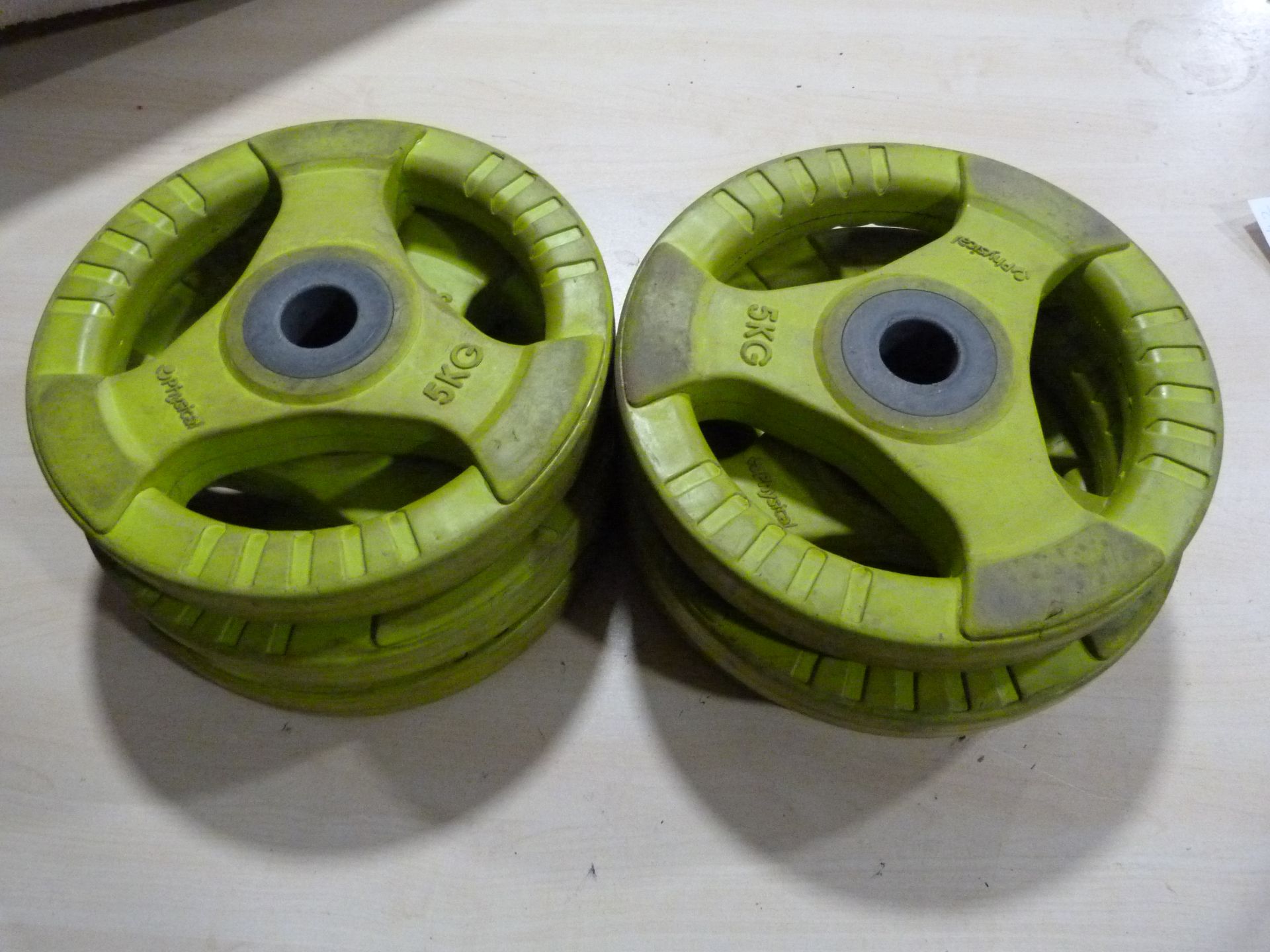 *Six Physical 5kg Weight Discs (green)
