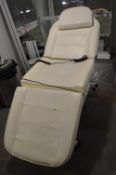 *Cream Massage Table with Lift