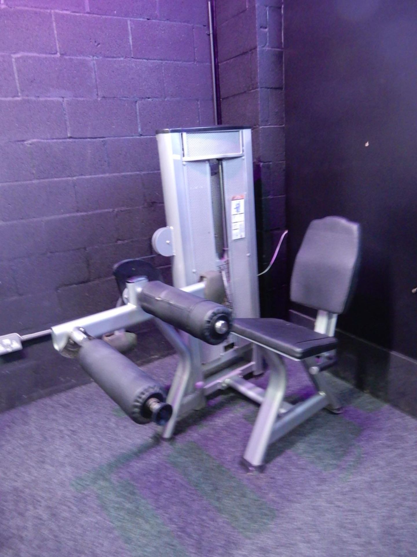 *Force Seated Leg Curl with 80kg Stack