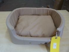 *Suzy Small Pet Bed (mushroom brown)