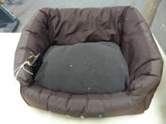 *Suzy Small Pet Bed (brown)