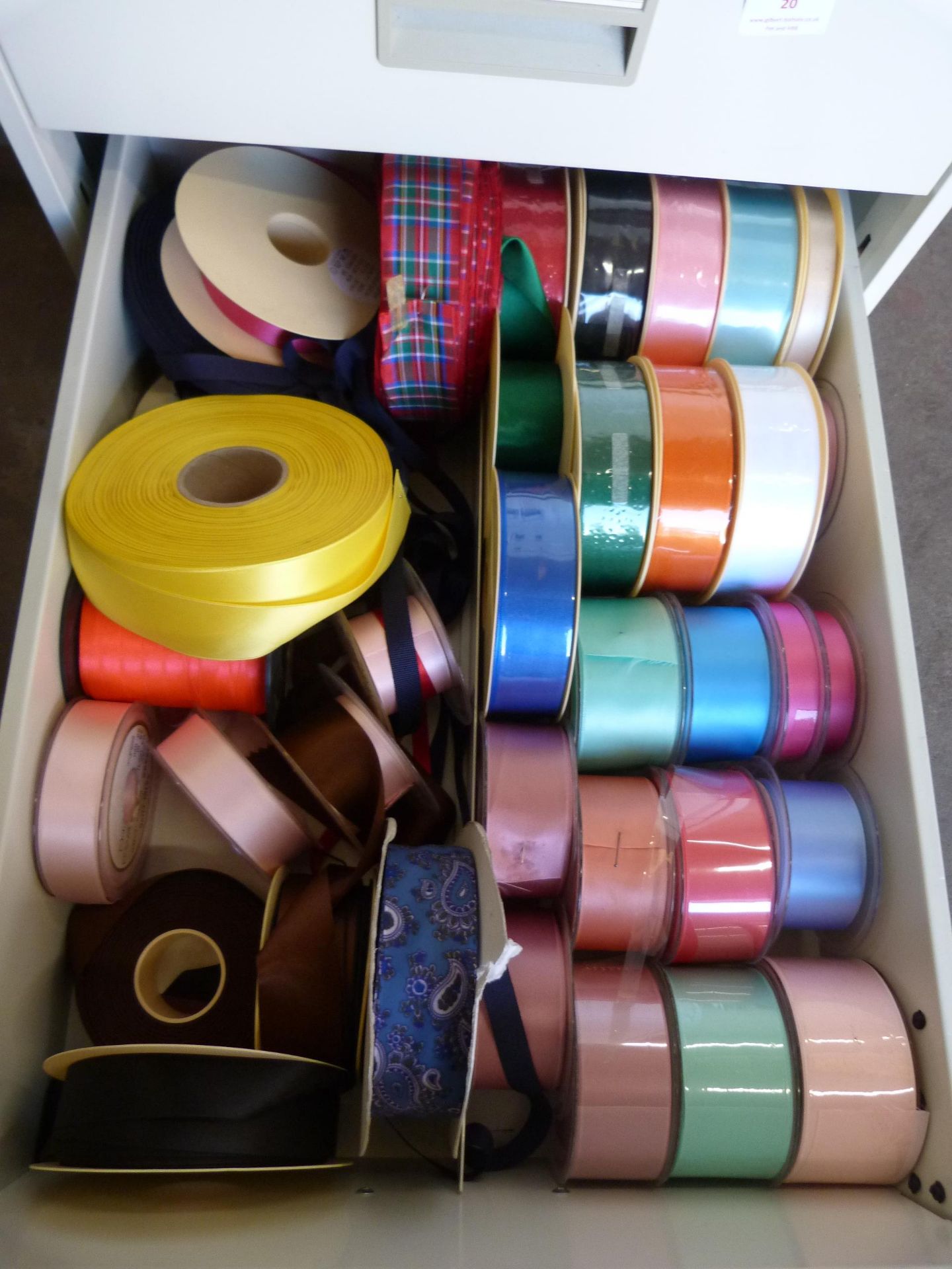 *Quantity of Mixed Ribbon