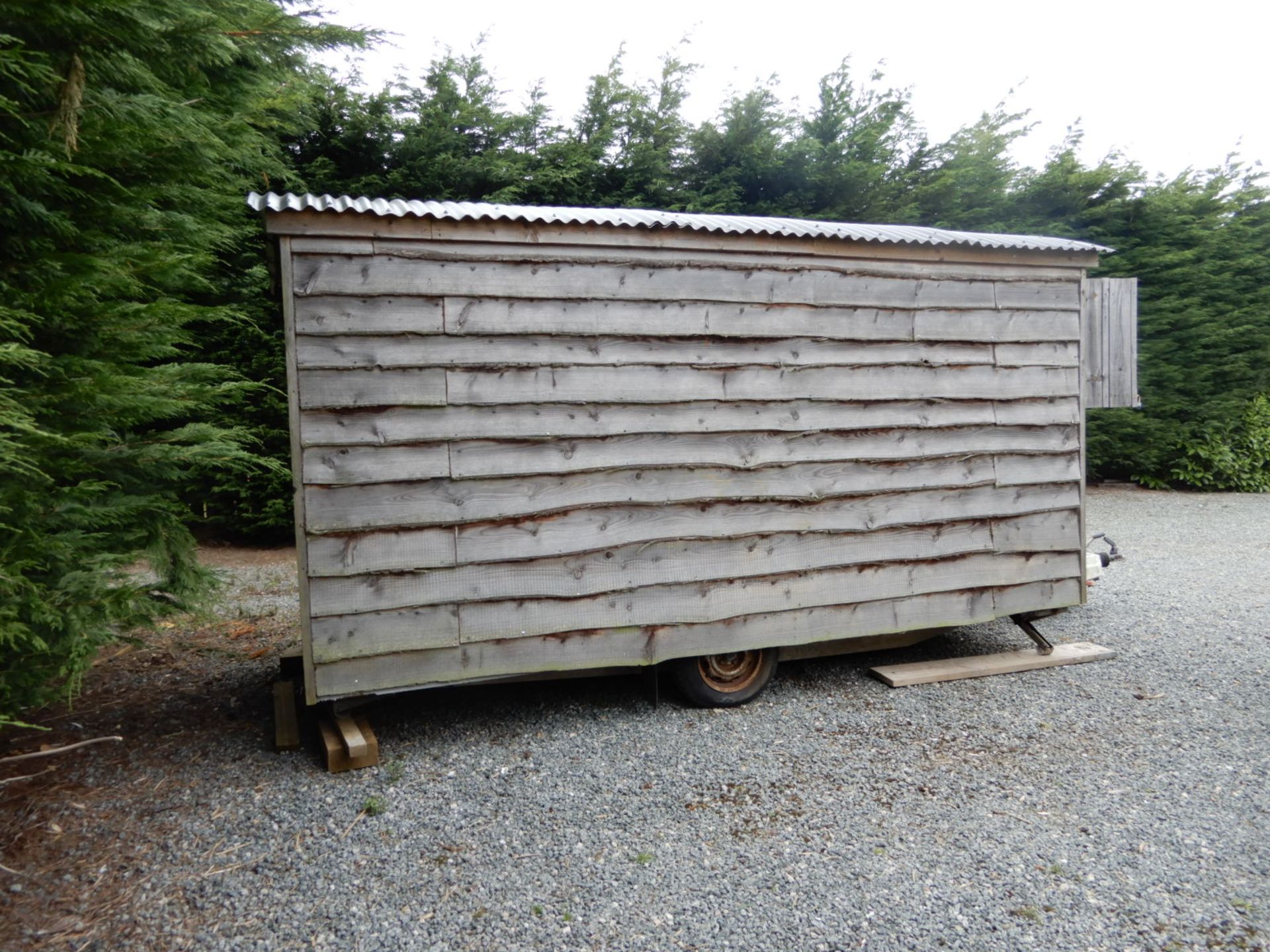 Shepherds Hut Cladded in Wavy Edge Larch with Corrugated Tin Roof - Image 2 of 5