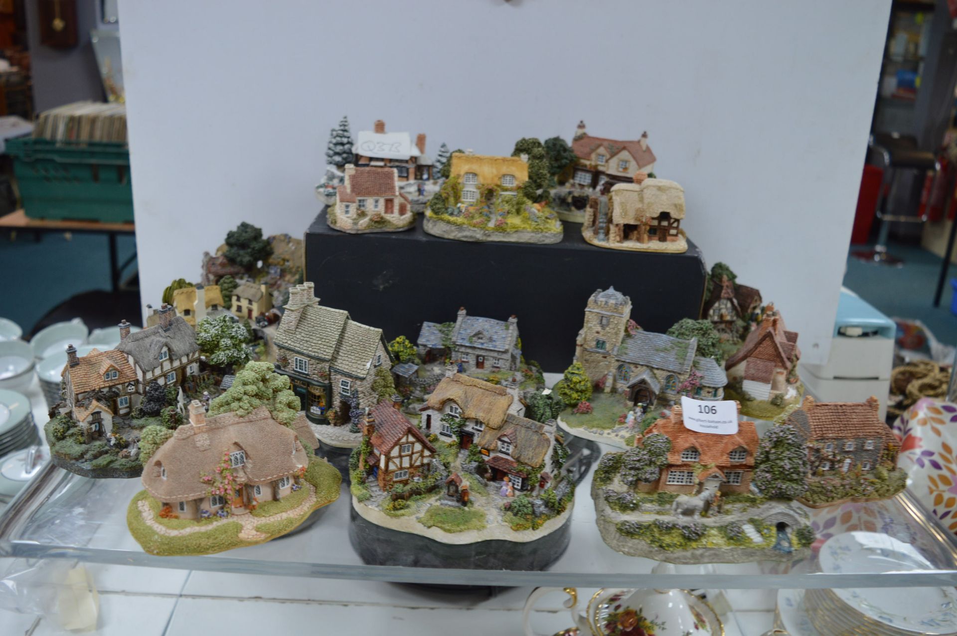 Seventeen Lilliput Lane and Other Miniature Cottag