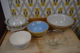 Mixing Bowls, Pyrex Dishes, etc.