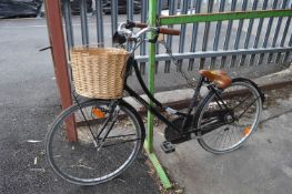 Ladies Torpado Novecento Bicycle with Shopping Bas