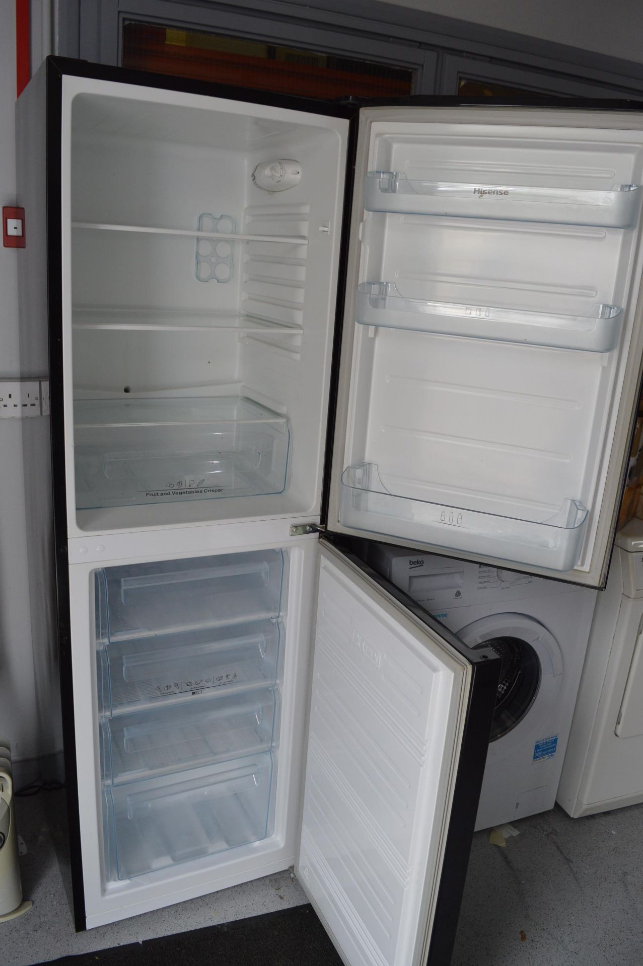 Hisense Fridge Freezer - Image 2 of 2