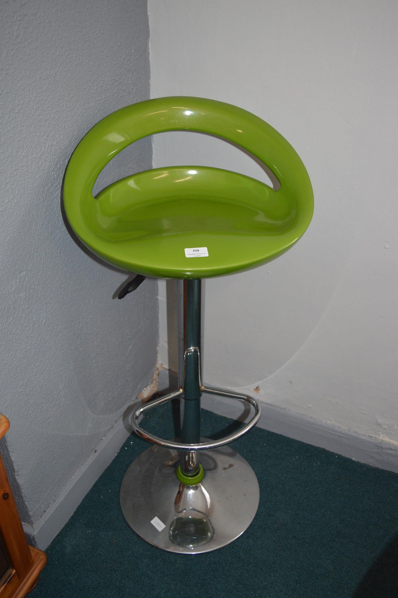 Gas-Lift Barstool