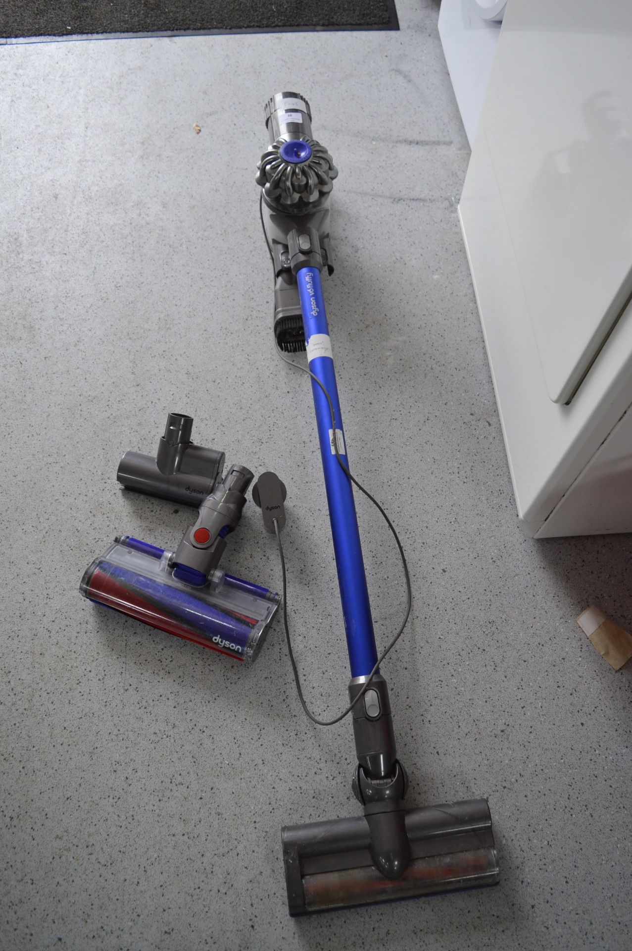 Dyson V6 Fluffy Vacuum Cleaner