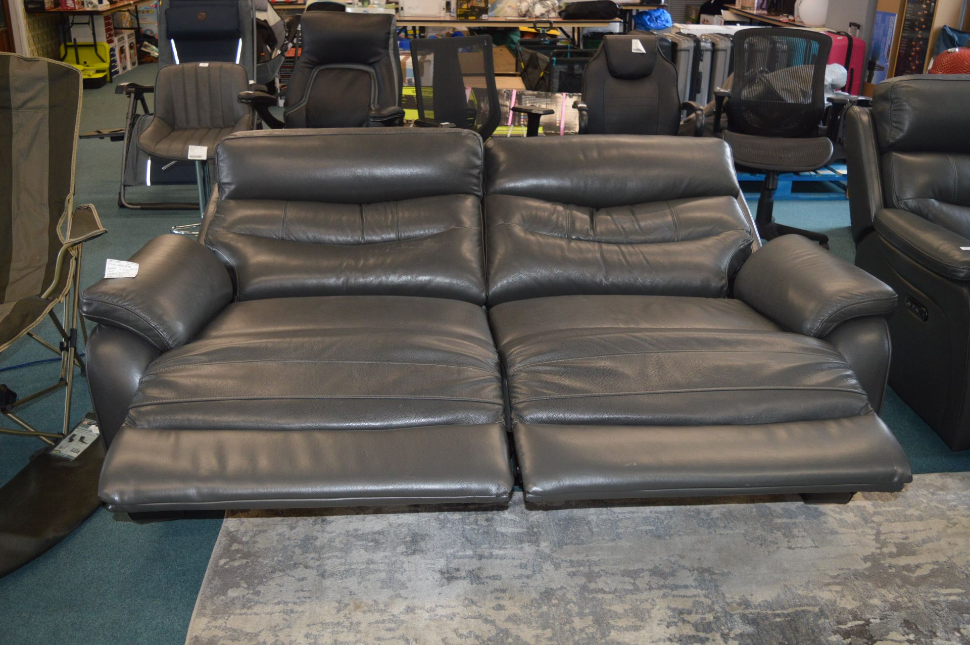 *Two Seat Electric Reclining Sofa - Image 4 of 5