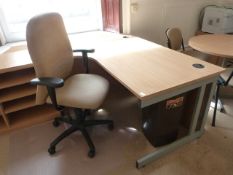 *L-Shape Desk in Lightwood Finish with Executive Gas-Lift Chair