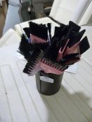 *Quantity of Tinting Brushes