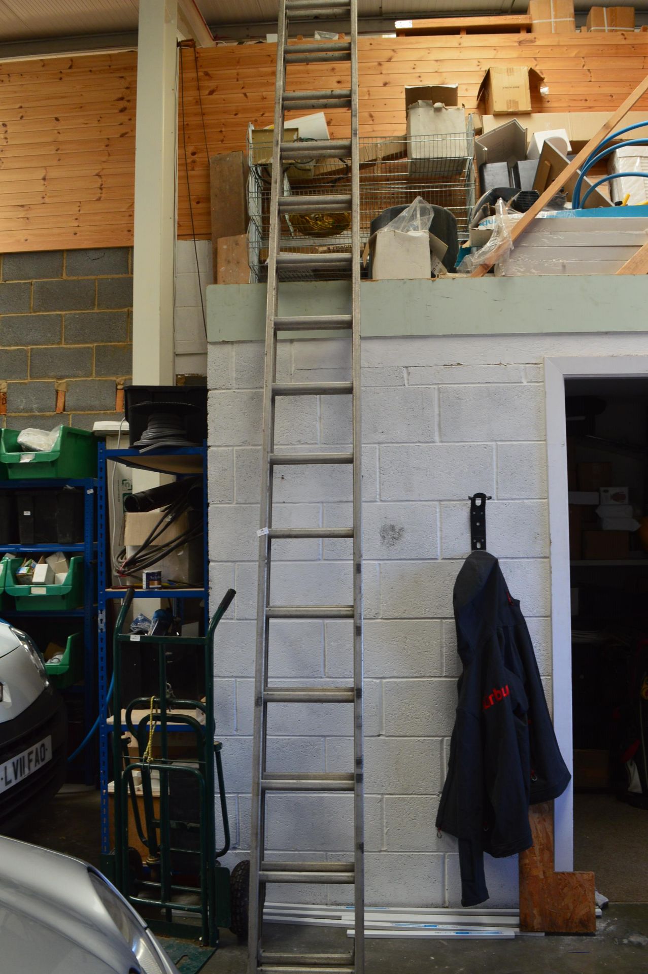 *Extending 15 Rung Aluminium Ladder