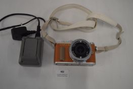 *Olympus Pen Digital Camera Model: IM001 E-PL8 with Battery and Charger (AF - damaged screen)