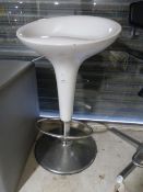 *White & Chrome Gas-Lift Bucket Seat