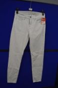 *Victorian Beckham White Cotton Jeans Size: 25 RRP: £240
