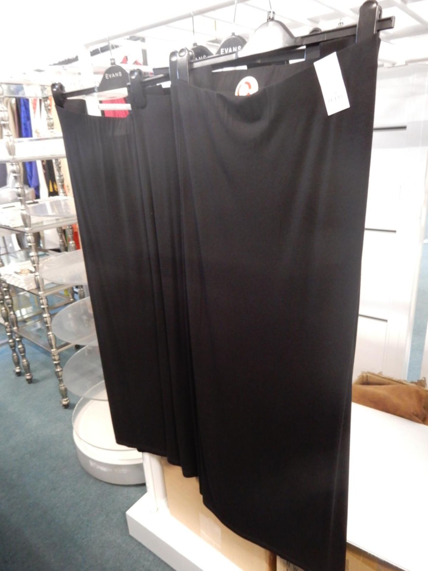 *Four Evans Black Jersey Stretch Skirts Size: 22/2