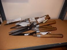 *6x Wood Handled Hedge Sheers