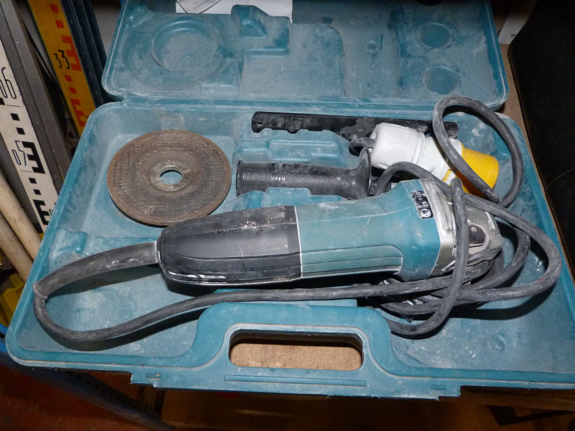 *Makita Angle Grinder 110v 115mm GA4530