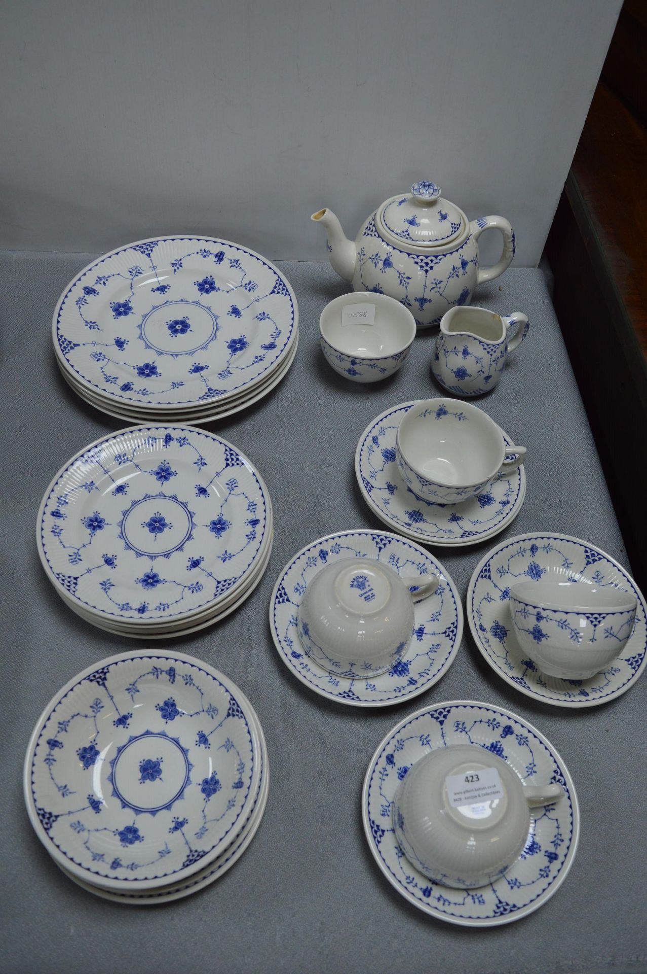 Masons Denmark pattern Blue & White Part Tea Service 24pcs (some faults)