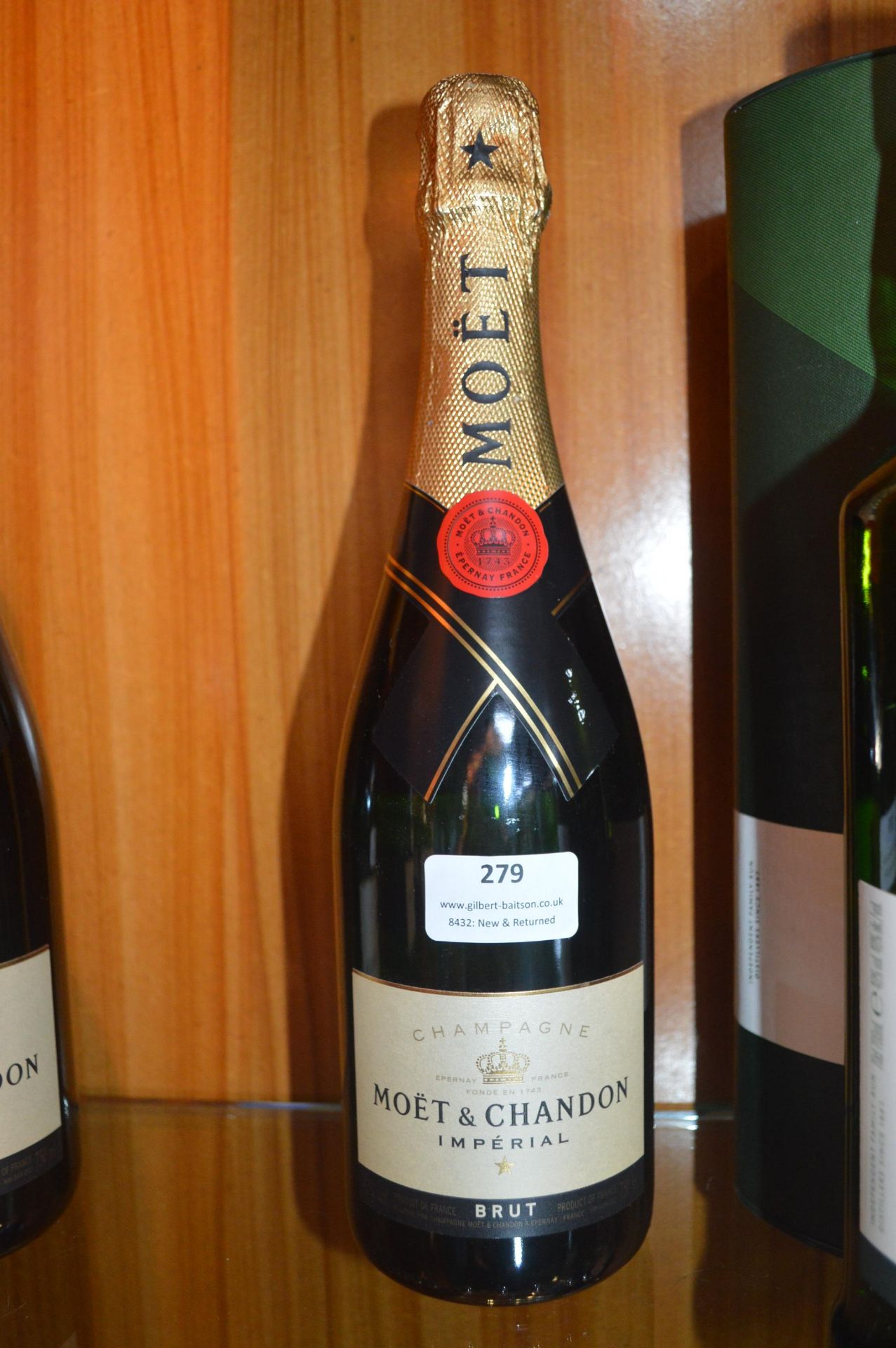 Moet & Chandon Champagne 75cl