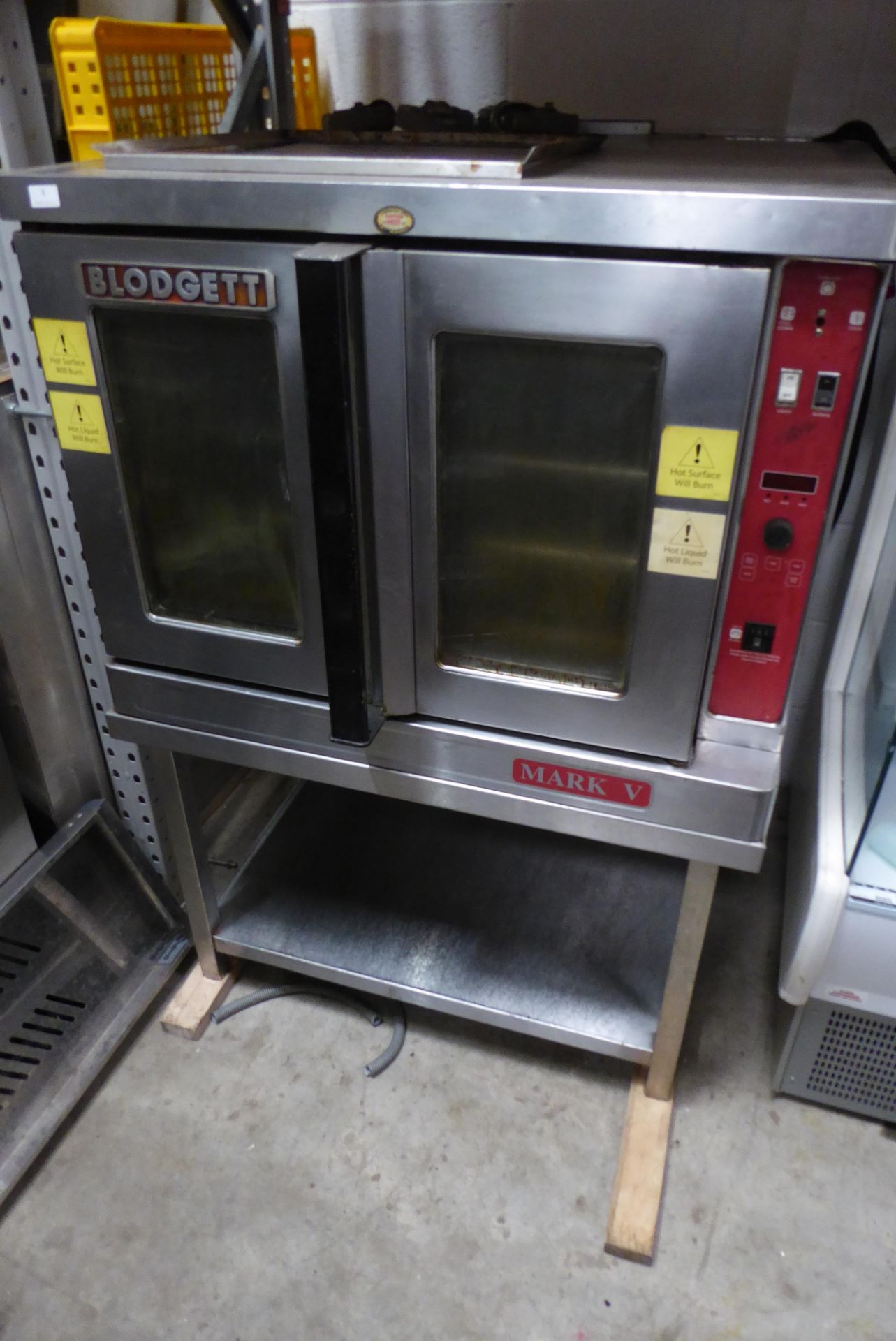 * Blodgett Mark V double door oven on stand with castors. 1000w x 1000d x 1450h - Image 5 of 5