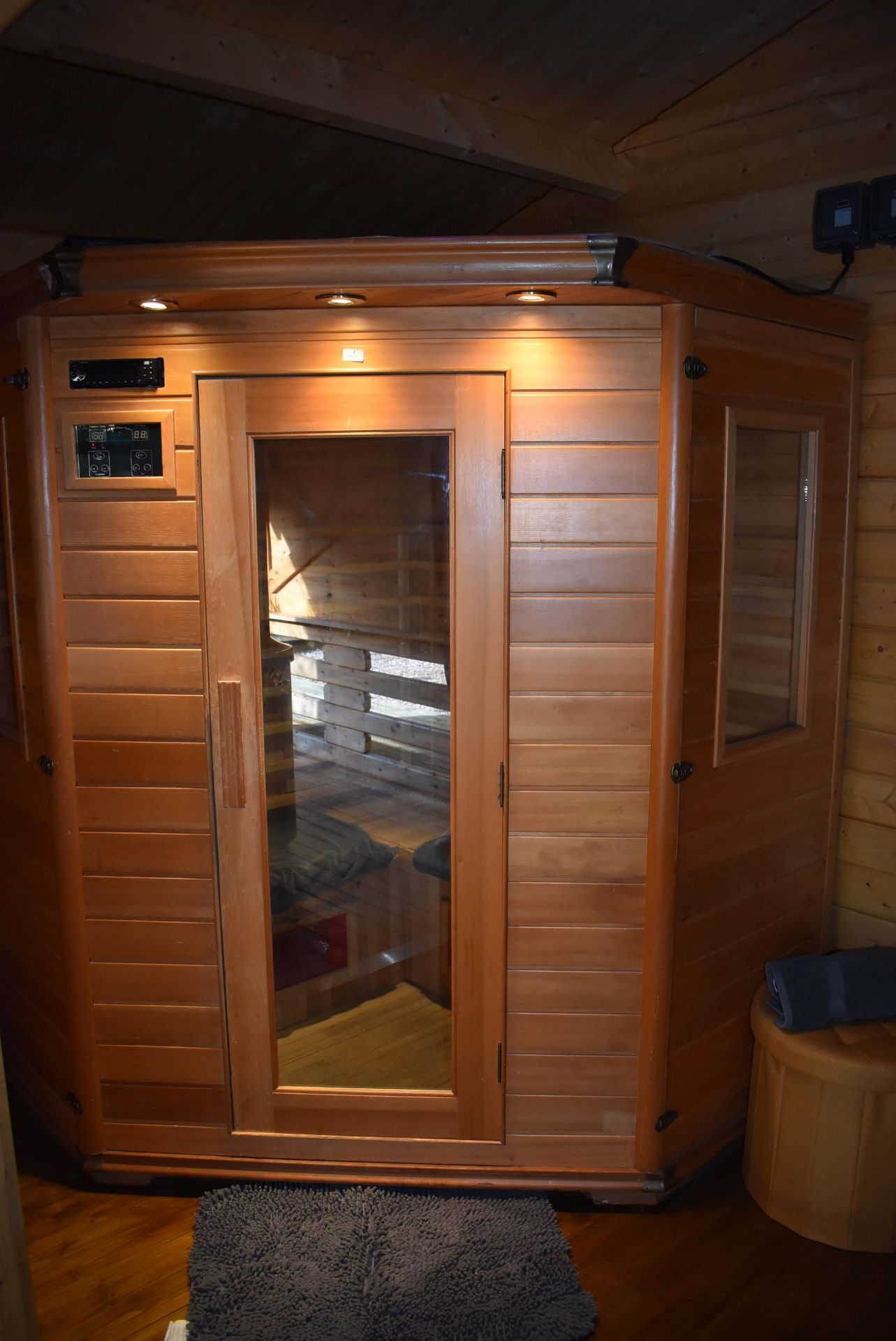 *Sainfrared Sauna Infrared Sauna Room - Buyer to remove - Lots 1, 2 and 32 Collection by