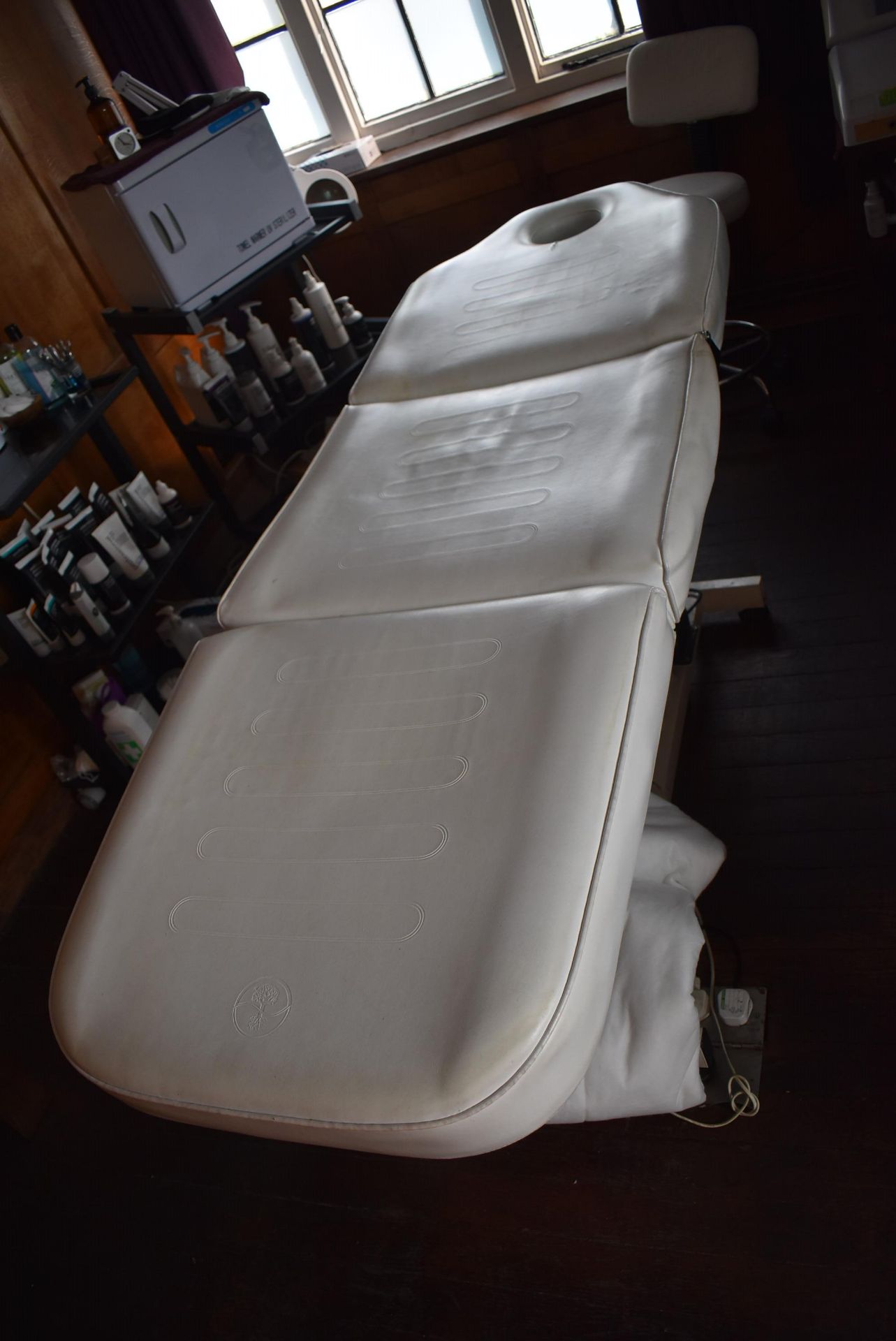 *Multipositional Electrically Operated Massage Bed - Image 2 of 2