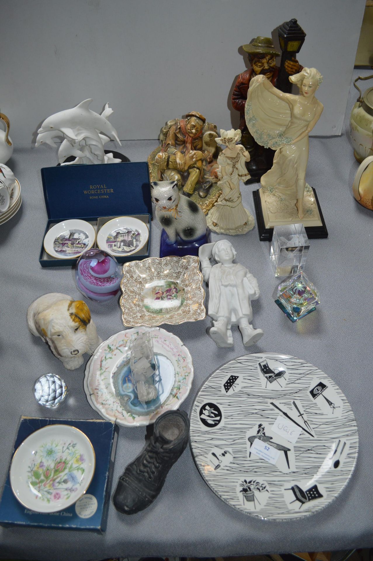 Decorative Pottery, Figurines, and Ridgeway Homema