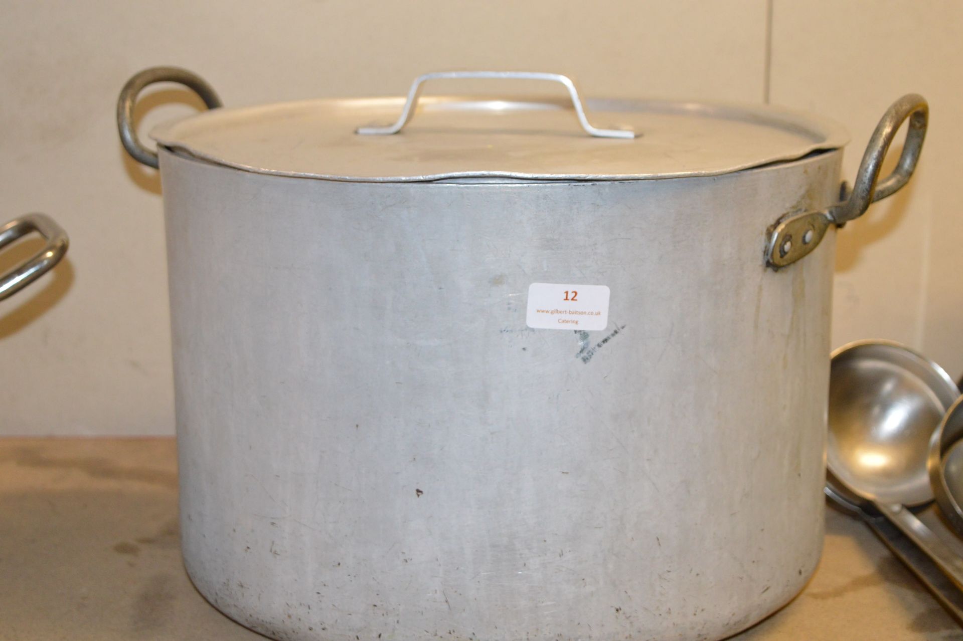 * Large Aluminium Cooking Pot 38cm diameter