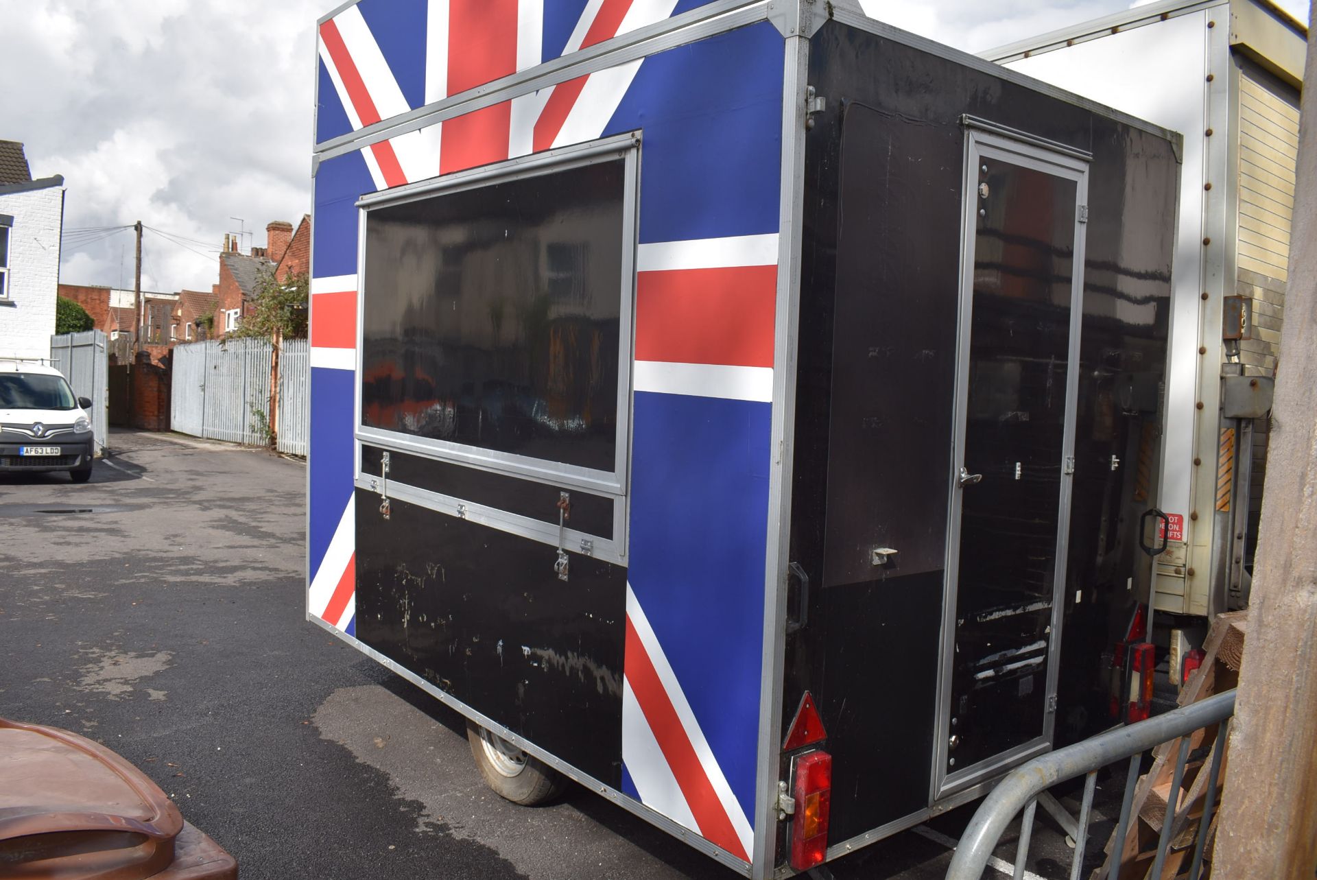 AJC Catering Trailer 3m long x 2m wide - Image 2 of 11