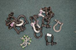 Fourteen Large and Five Small Shackles