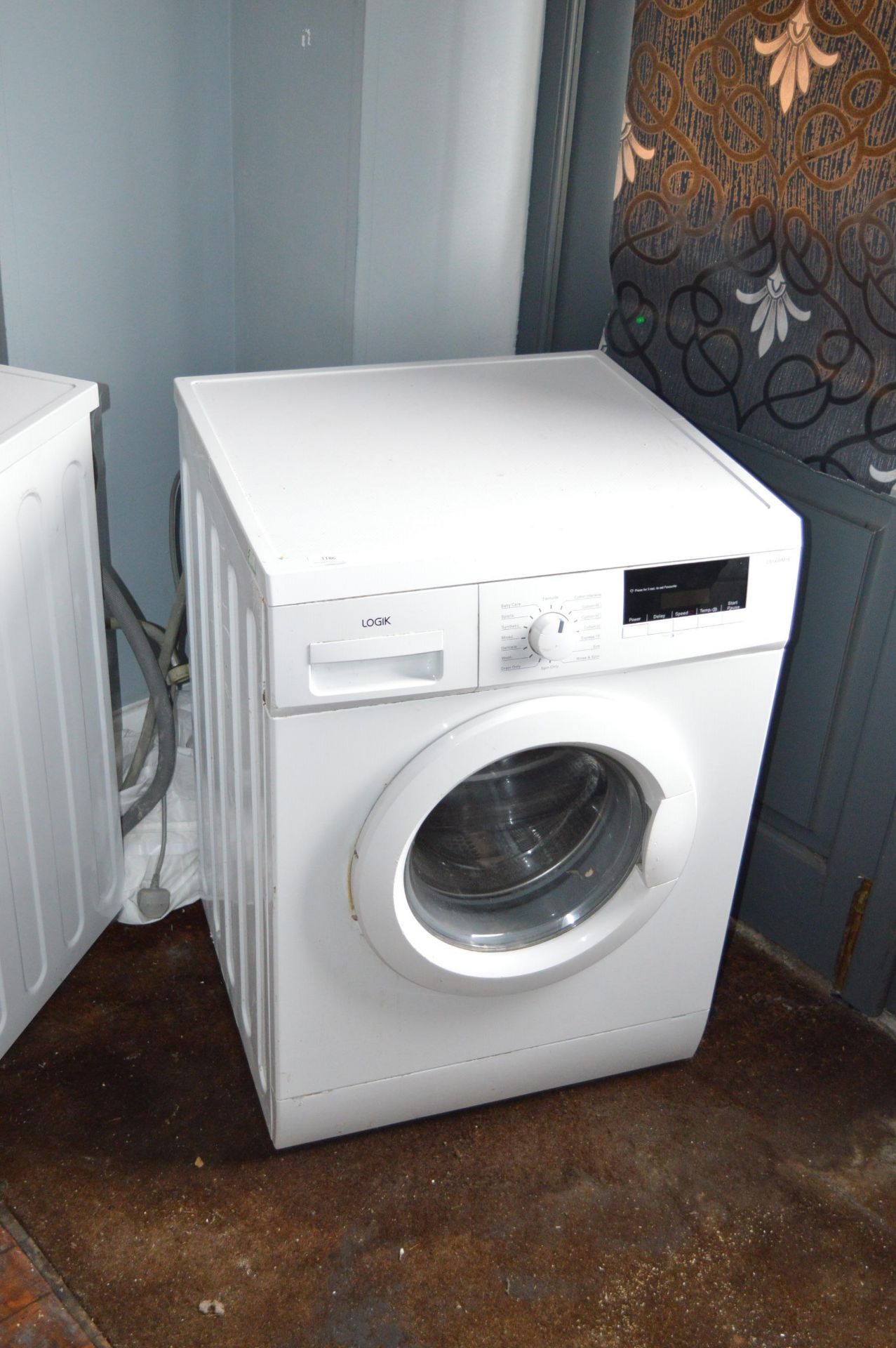 *Logik L814WM16 Washing Machine