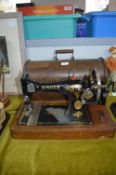 Vintage Singer Sewing Machine with Case