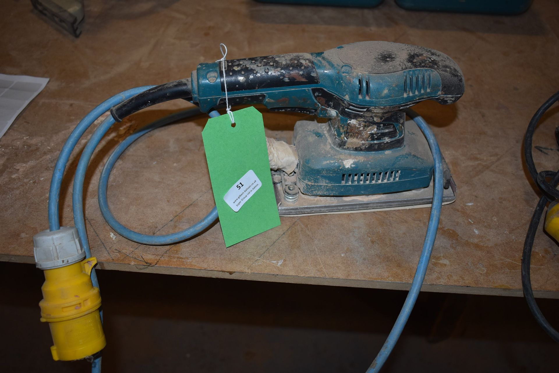 *Makita 110v Orbital Sander