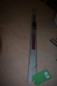 *1m Metal Rule with Spirit Level Attachment