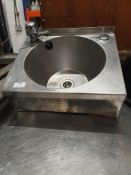 * S/S handwash sink