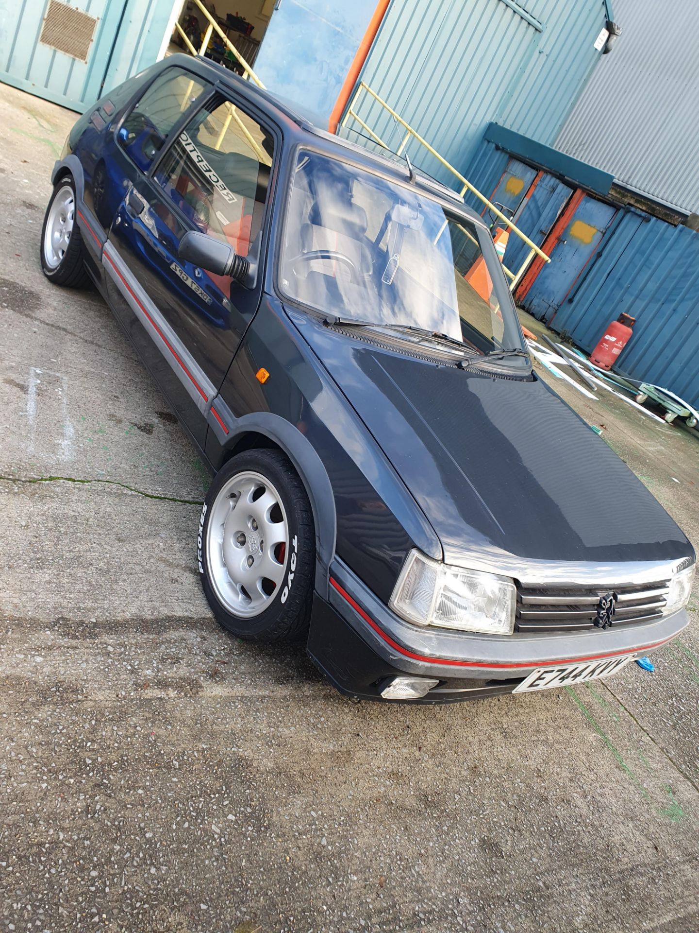 1988 Peugeot 205 GTI 1.6 - Image 9 of 12