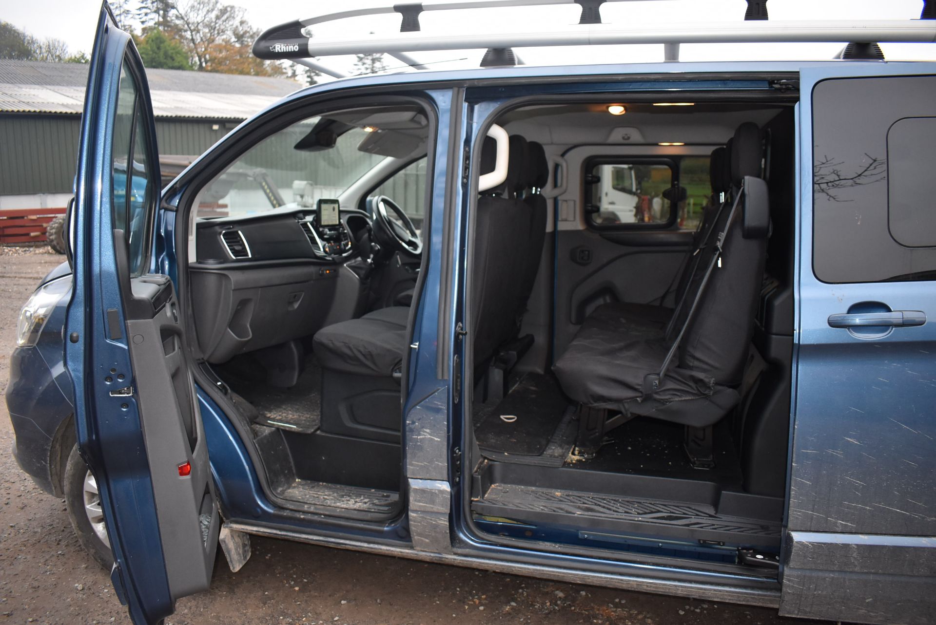 *Ford Transit Custom Crew Cab, Reg: YS19 MLU, Mileage: 35784 MOT: 5th April 2023 - Image 3 of 6