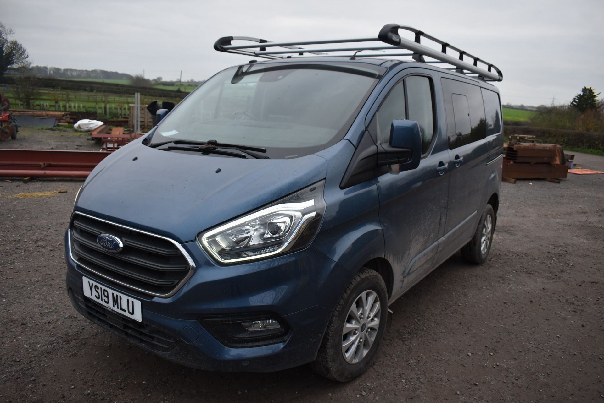 *Ford Transit Custom Crew Cab, Reg: YS19 MLU, Mileage: 35784 MOT: 5th April 2023 - Image 2 of 6