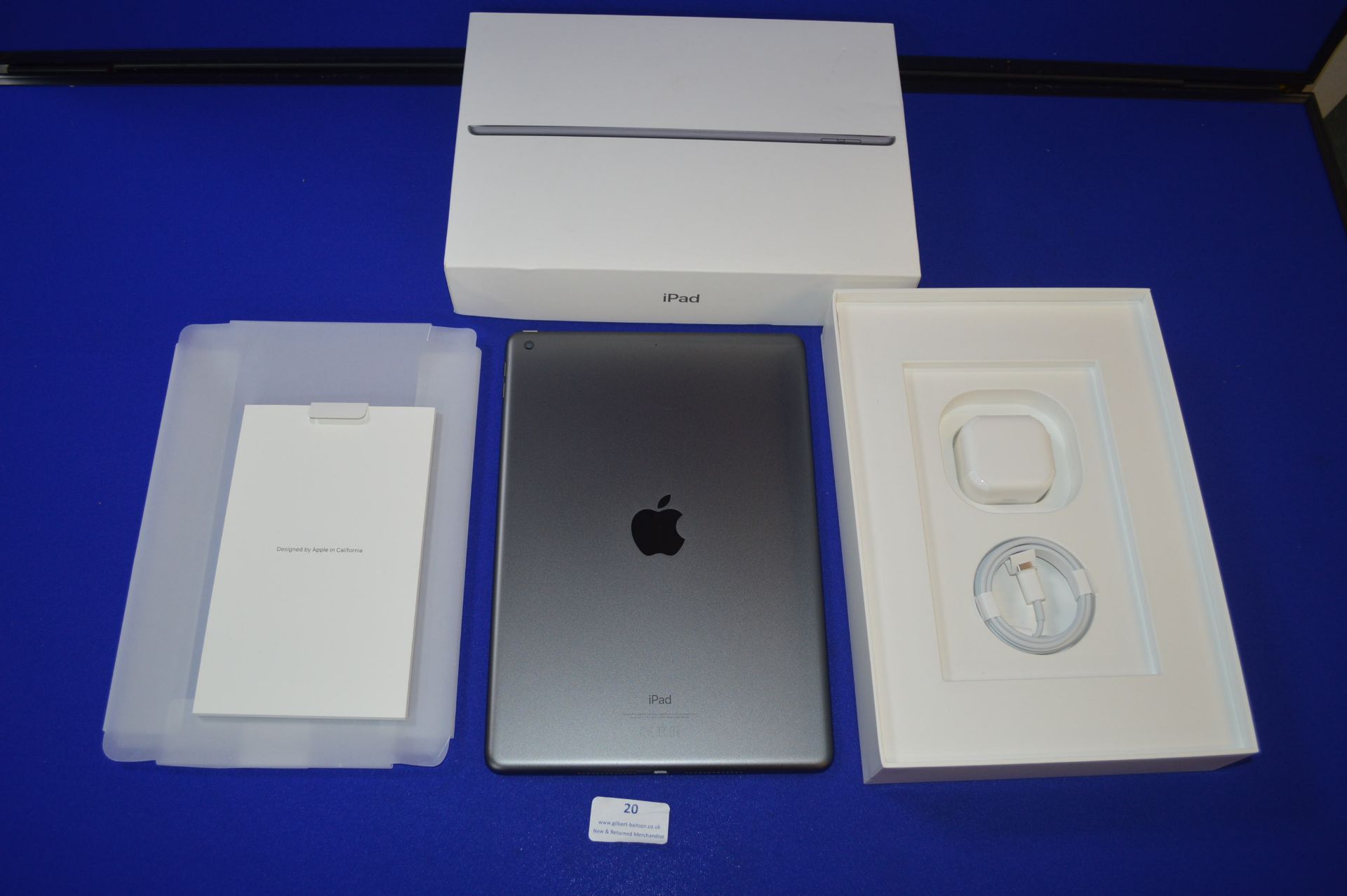 *Apple iPad 9th Gen 10.2" 64GB - Image 2 of 3