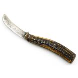 An early 20thC pruning knife by W. Saynor, Sheffield, with a stag horn handle, 18.4cm long when