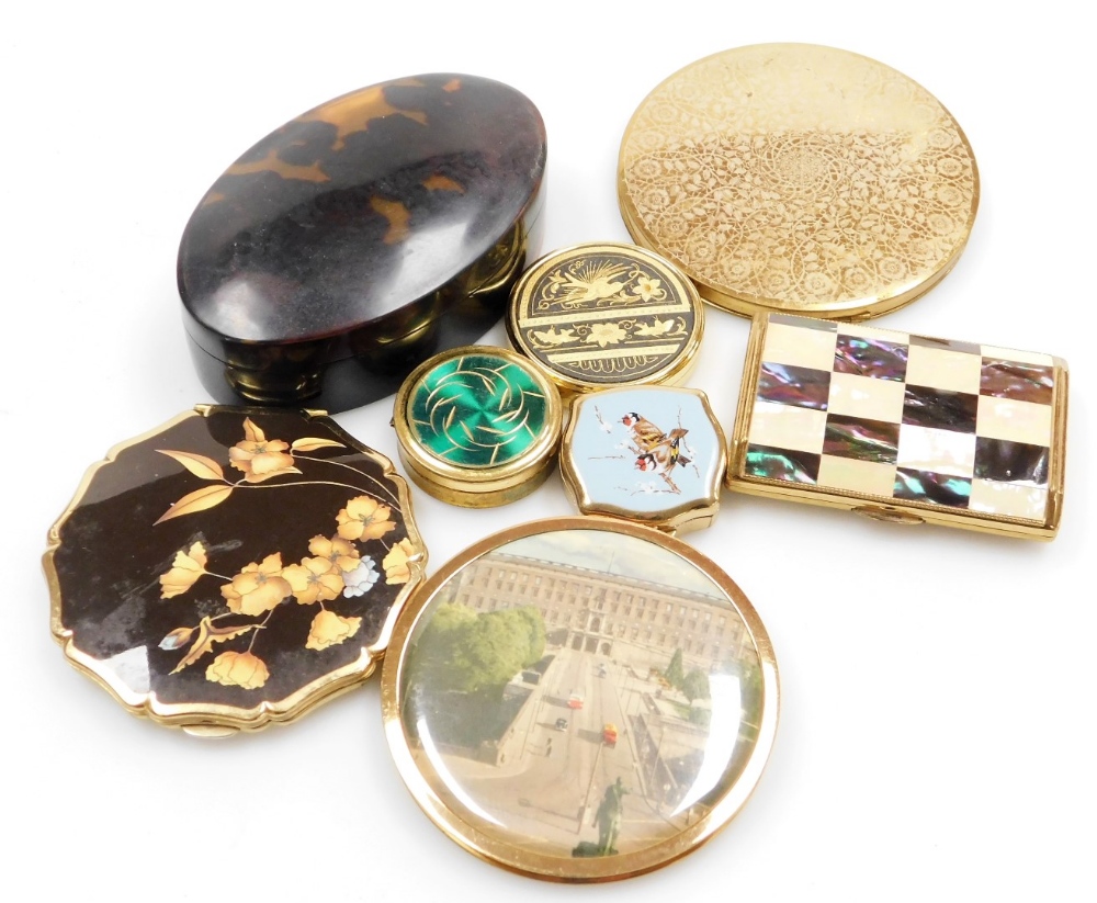 A group of mid 20thC powder compacts, pill boxes, etc., to include a Stratton compact, the lid