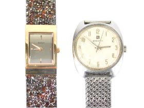 A gentleman's Zenith automatic wristwatch, with 3cm wide shaped dial and textured bracelet and a lad