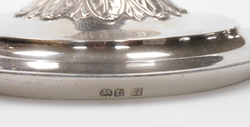 A George III silver twin handled trophy and cover, engraved Goodwood, verso Chesterfield Cup, the li - Image 4 of 4
