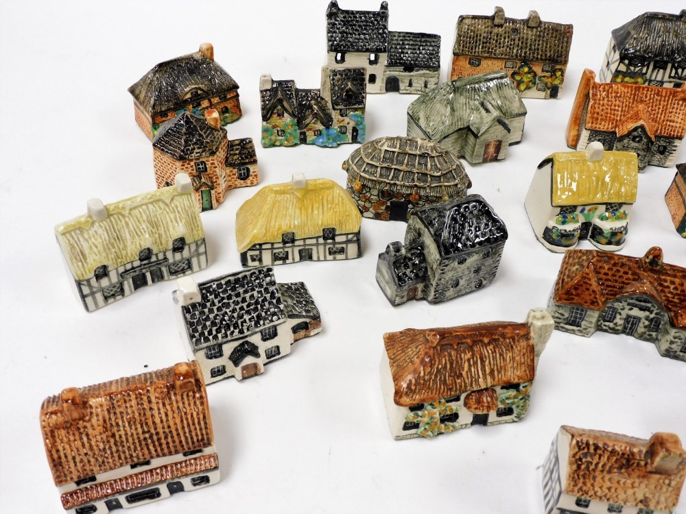 Countryside collection British and miniature pottery houses, including Norfolk Flint Cottage, Cop Co - Image 2 of 3