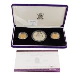 Royal Mint HM Queen Elizabeth the Queen Mother 100th Birthday Collection 2000, number 0472, comprisi