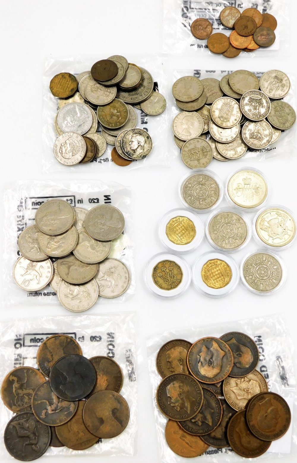 A quantity of British copper Victorian and later pennies, Elizabeth II shillings, half pennies, etc. - Image 3 of 3