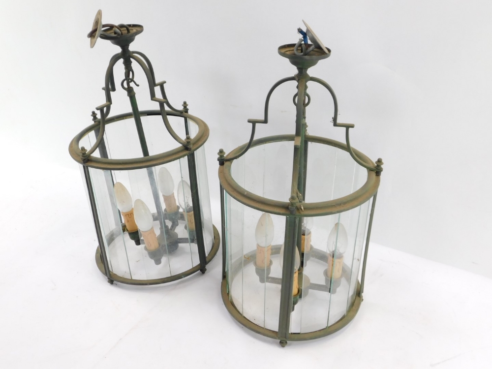 A pair of brass hanging lanterns, each cylinder form, with four fittings and various glass panels, e - Image 3 of 5